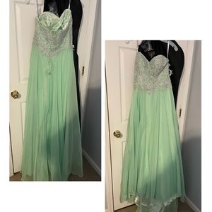 Pagent or prom dress